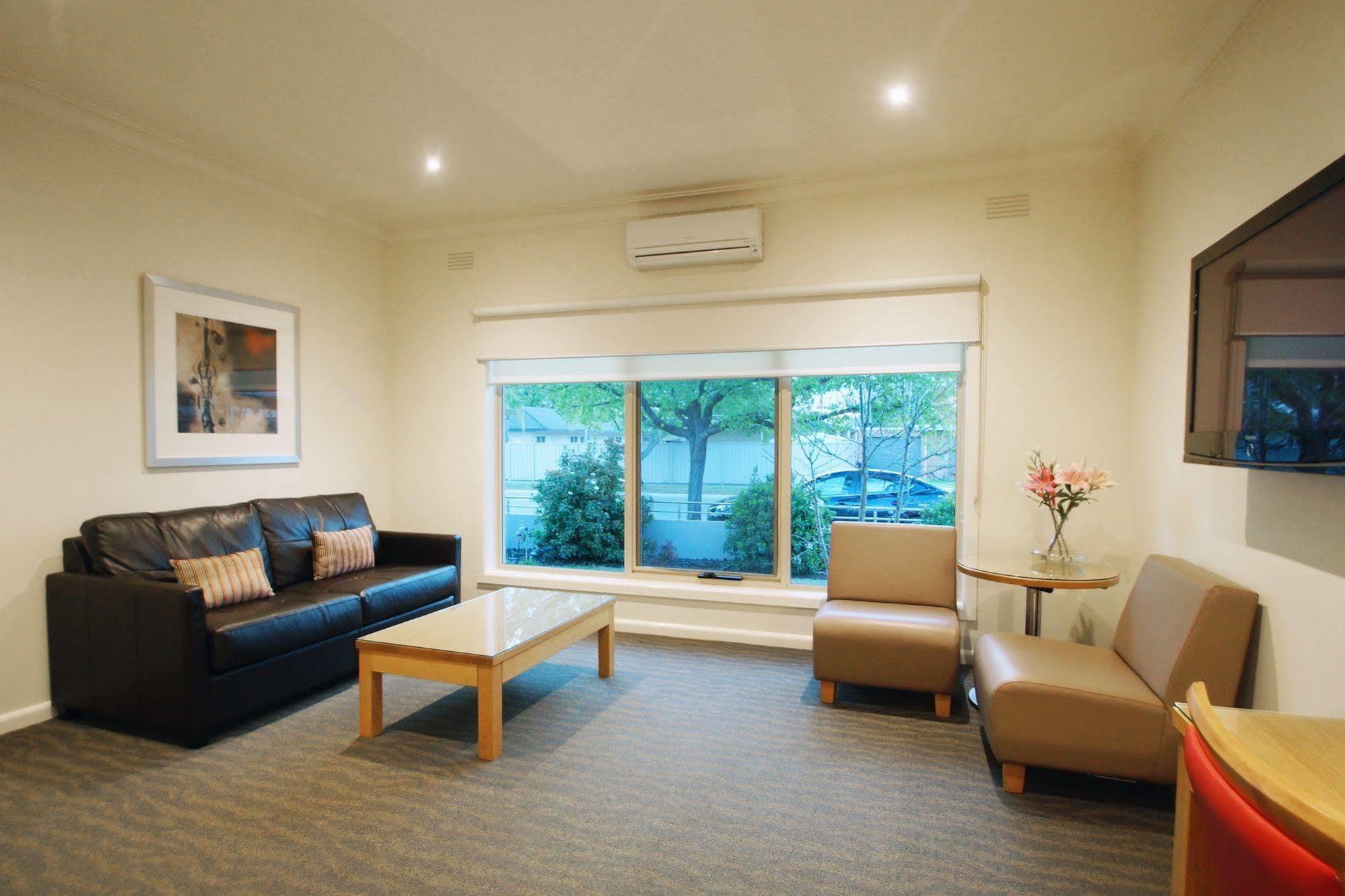 The Wyndhamere Motel Shepparton Bagian luar foto