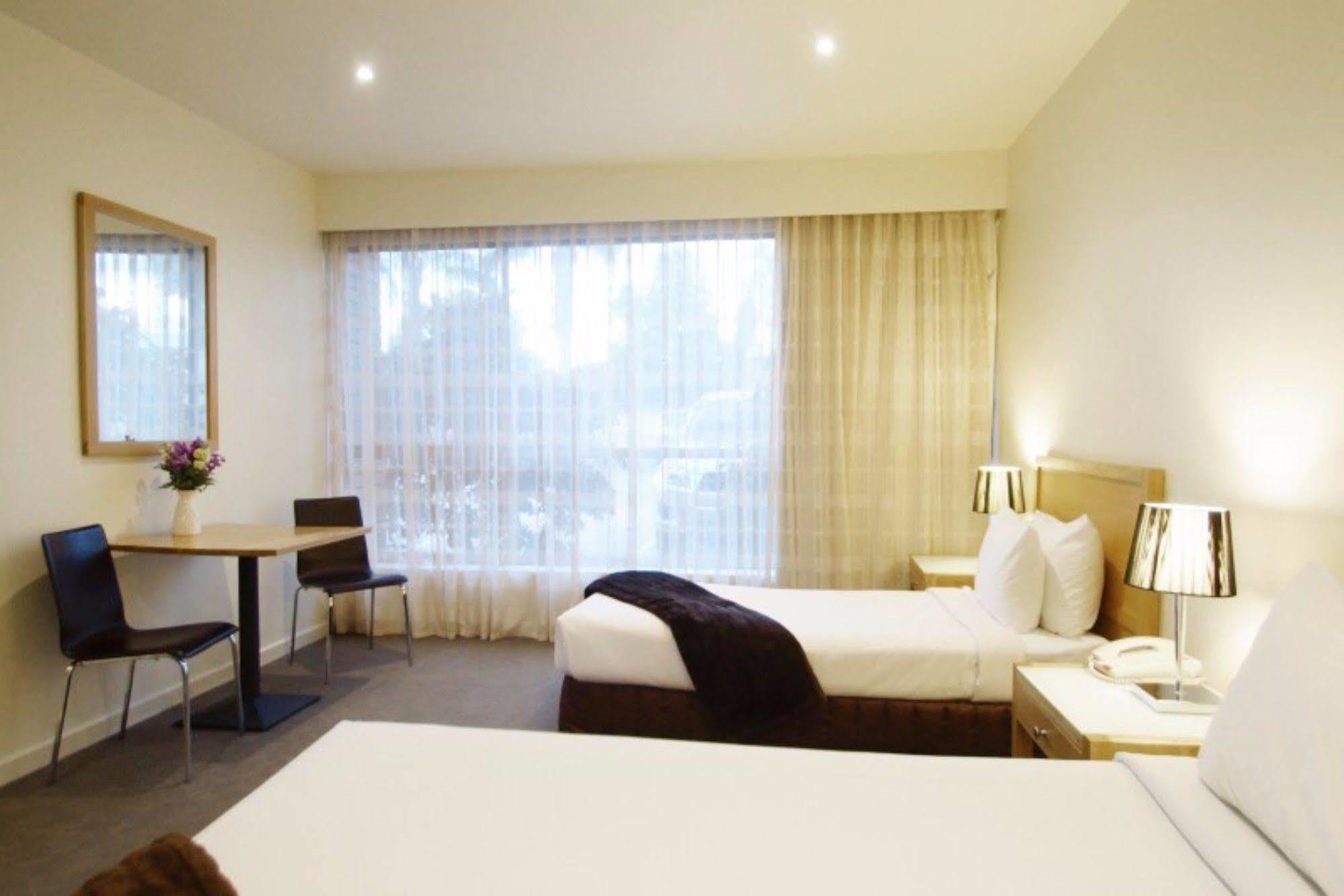 The Wyndhamere Motel Shepparton Bagian luar foto